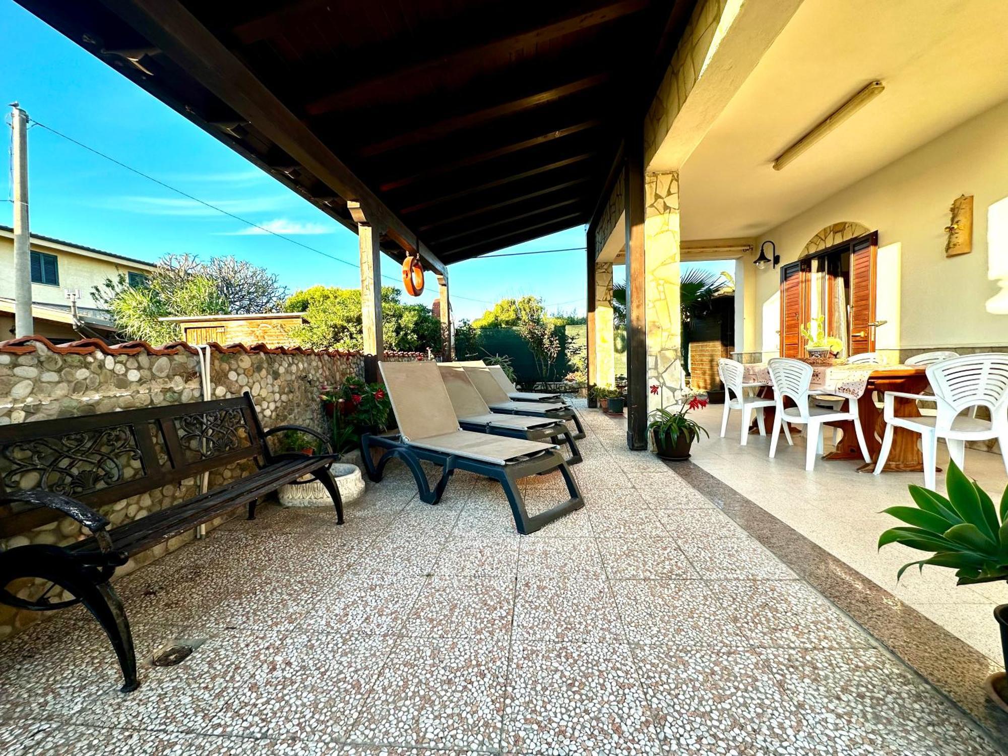 Casa Del Sole Lejlighed Campofelice Di Roccella Eksteriør billede