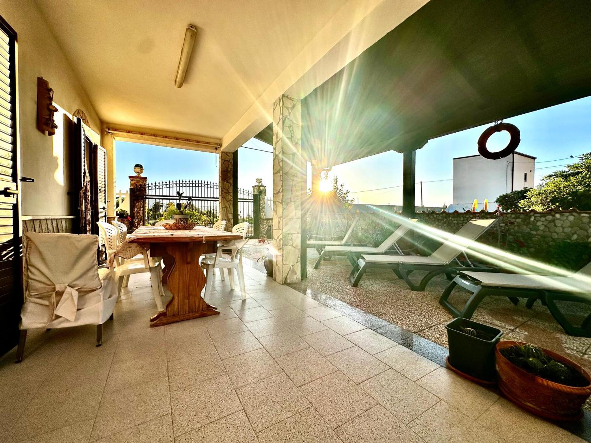 Casa Del Sole Lejlighed Campofelice Di Roccella Eksteriør billede